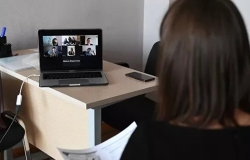 80% учителей пожаловались на трудности с дистанционным обучением. Главные проблемы 