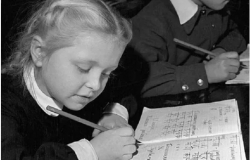 Из-за чего школьники в Советском Союзе не писали шариковыми ручками