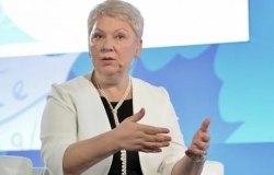 Учителей призвали не нагружать школьников на новогодние каникулы