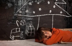 Как себя вести, если ребёнок разочарован подарком. Мнение психолога